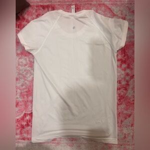 Lululemon Swiftly Tech Short-Sleeve Shirt 2.0